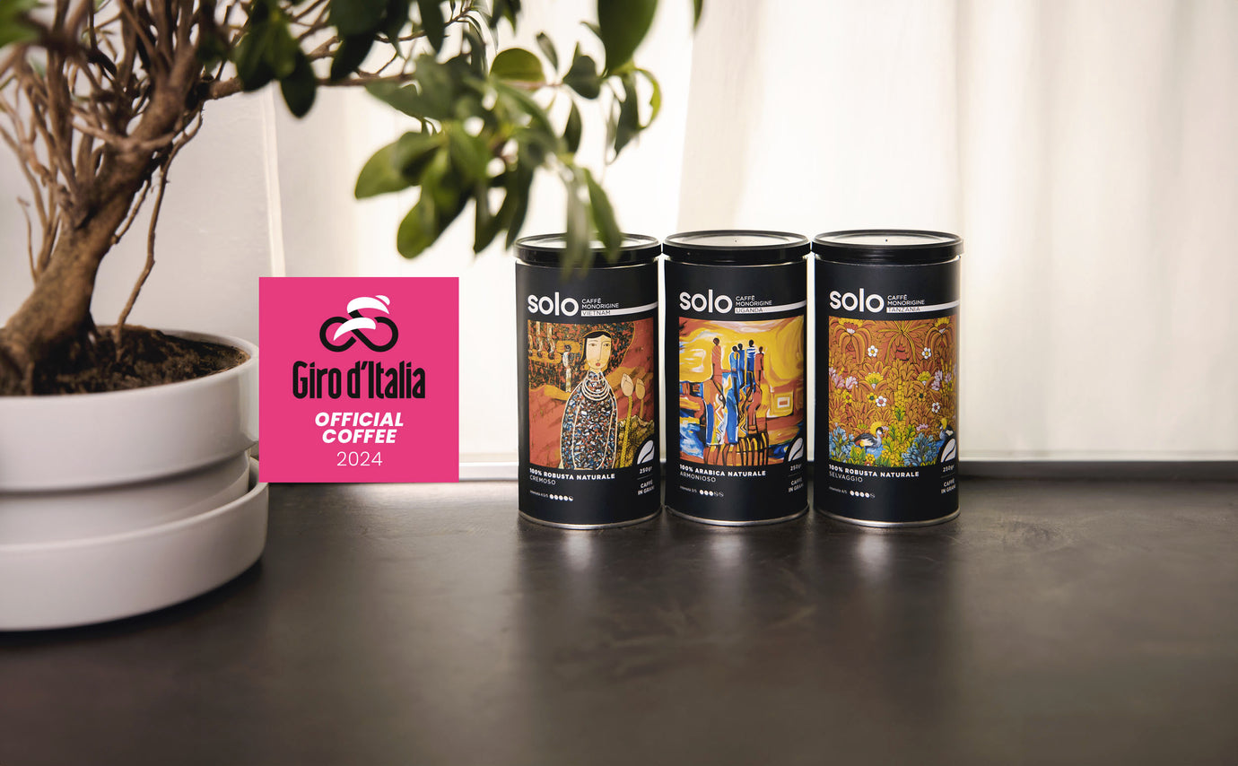 SOLO Caffè Monorigine est le café officiel du Giro d'Italia : à partir du mois de mai, en plus des dosettes ESE compostables, il est également disponible en grains.